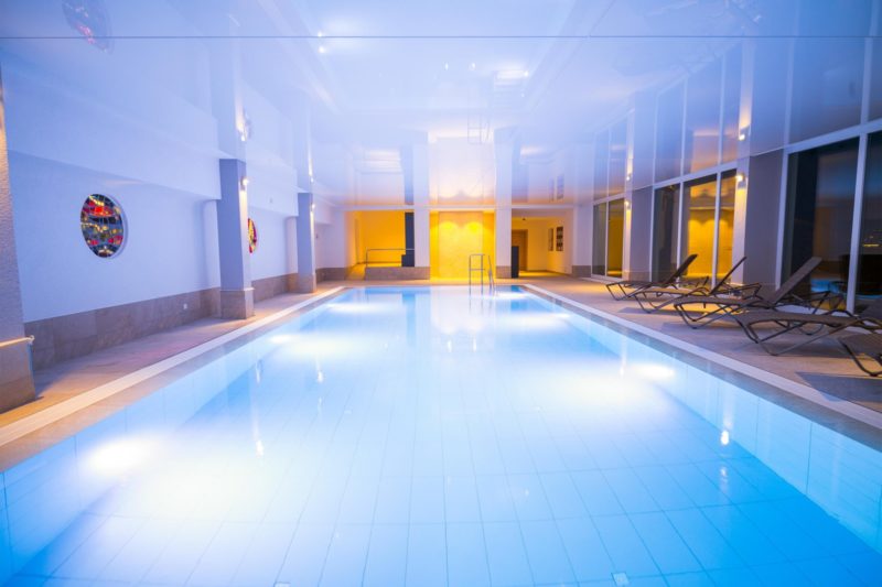 Schwimmbad neu